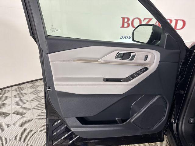 new 2025 Ford Explorer car, priced at $41,991