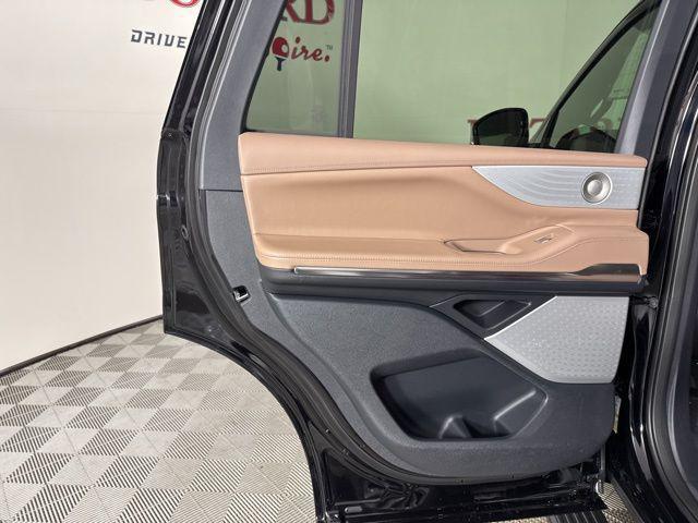 new 2025 Lincoln Navigator car, priced at $118,835