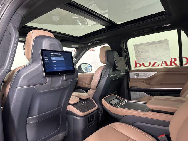 new 2025 Lincoln Navigator car, priced at $118,835