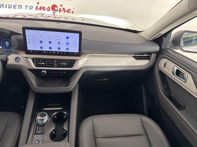 new 2025 Ford Explorer car, priced at $41,070