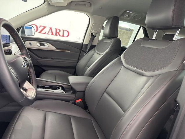 new 2025 Ford Explorer car, priced at $41,070