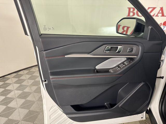 new 2025 Ford Explorer car, priced at $58,566