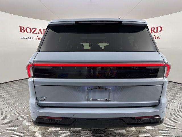 new 2025 Lincoln Navigator car, priced at $104,053