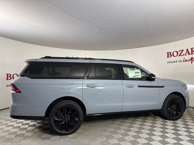 new 2025 Lincoln Navigator car, priced at $104,053