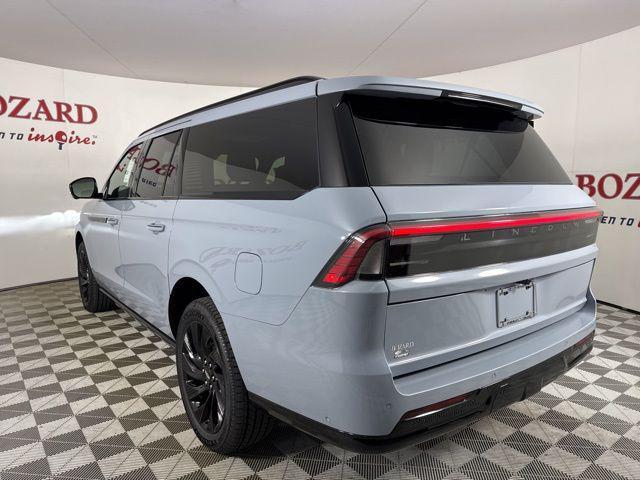 new 2025 Lincoln Navigator car, priced at $104,053