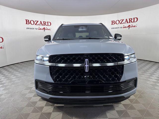 new 2025 Lincoln Navigator car, priced at $104,053