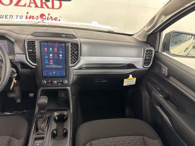 new 2025 Ford Ranger car, priced at $33,579