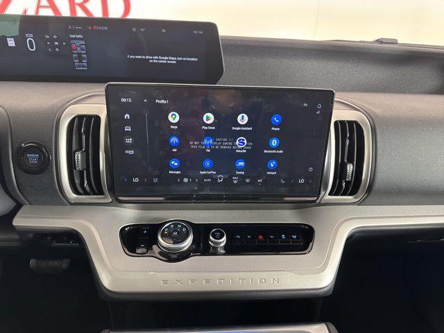 new 2025 Ford Expedition car, priced at $68,270