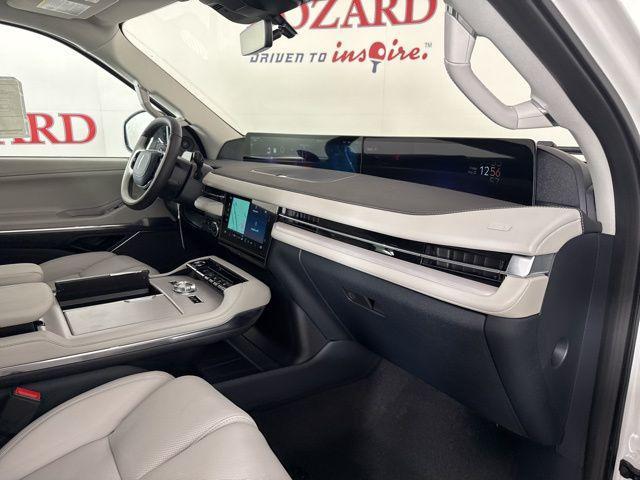new 2025 Lincoln Navigator car, priced at $112,045