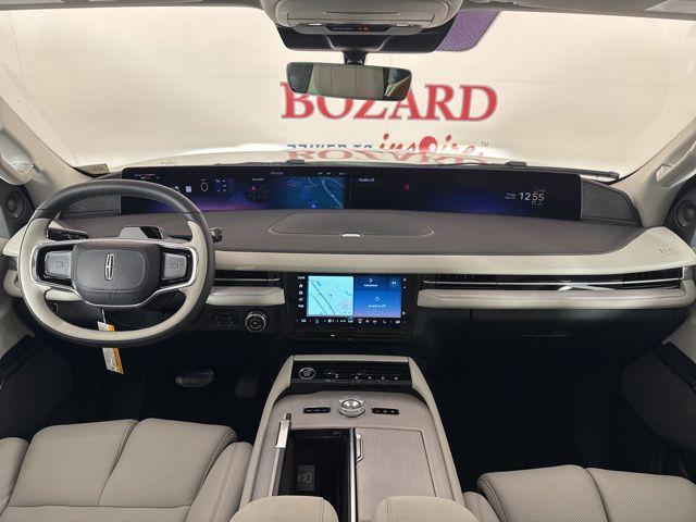 new 2025 Lincoln Navigator car, priced at $112,045