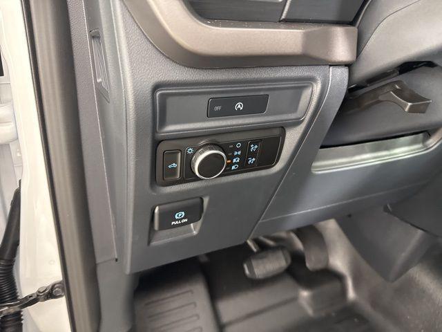 new 2025 Ford F-150 car, priced at $43,377