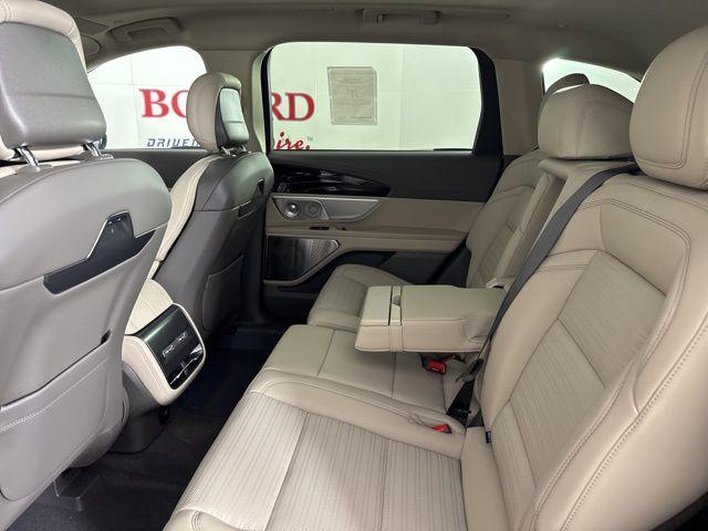 new 2025 Lincoln Nautilus car, priced at $62,247