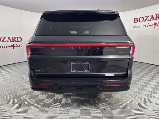 new 2025 Lincoln Navigator car, priced at $121,480