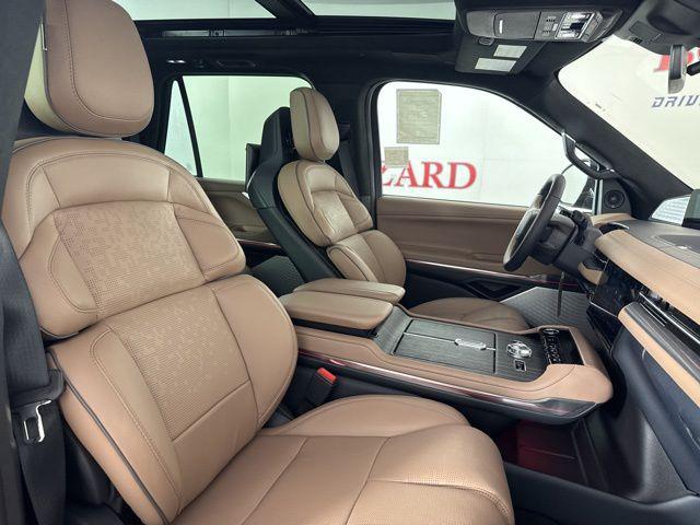 new 2025 Lincoln Navigator car, priced at $121,480