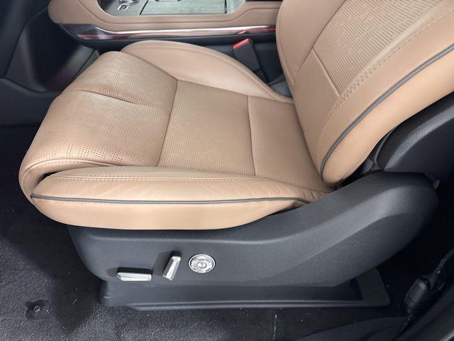 new 2025 Lincoln Navigator car, priced at $121,480