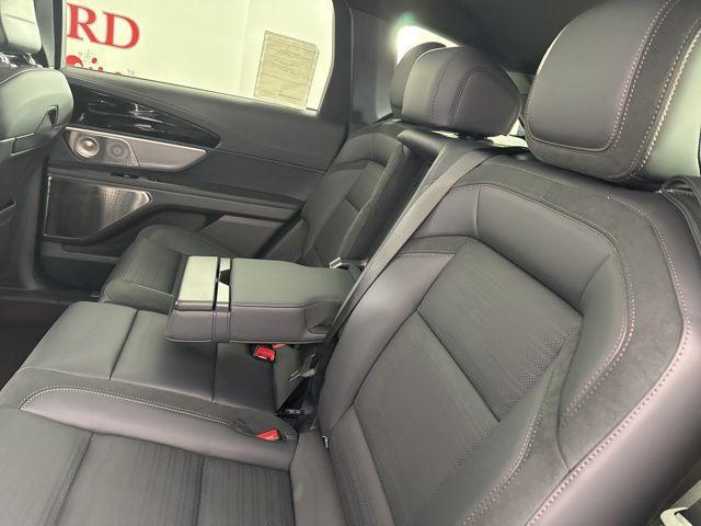new 2025 Lincoln Nautilus car, priced at $63,627
