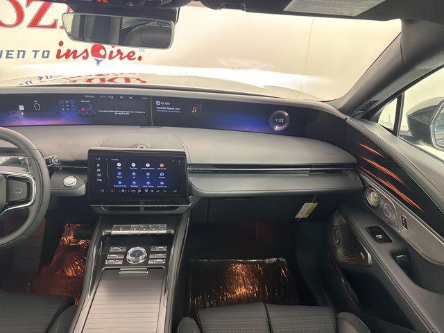 new 2025 Lincoln Nautilus car, priced at $63,627