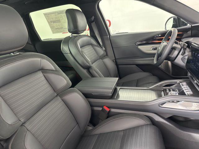 new 2025 Lincoln Nautilus car, priced at $63,627