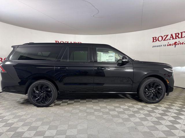 new 2025 Lincoln Navigator car, priced at $112,180