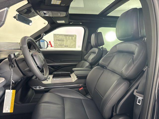 new 2025 Lincoln Navigator car, priced at $112,180
