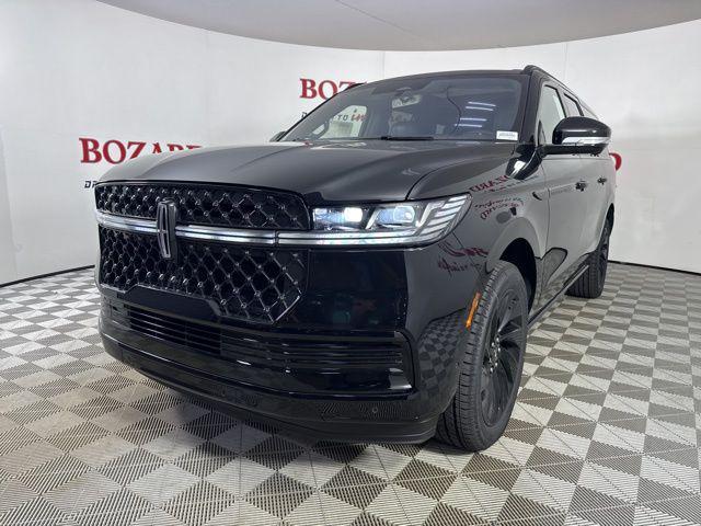 new 2025 Lincoln Navigator car, priced at $112,180