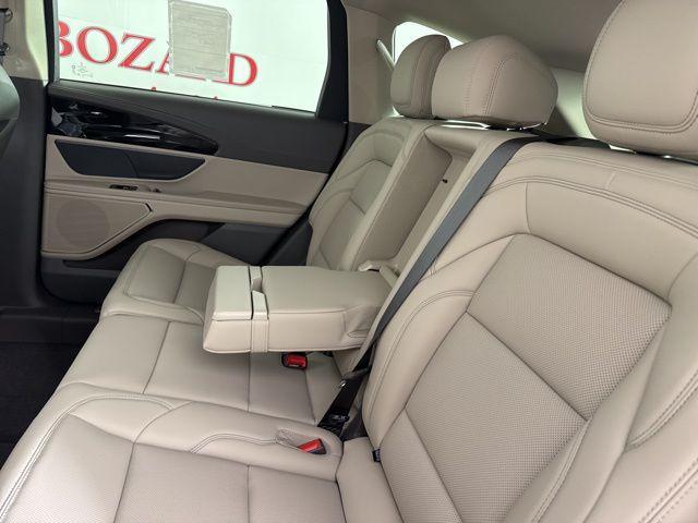 new 2025 Lincoln Nautilus car, priced at $50,816