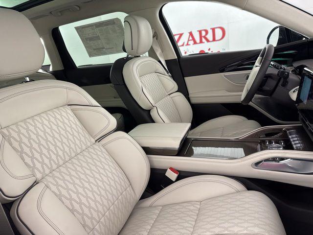 new 2025 Lincoln Nautilus car, priced at $75,645