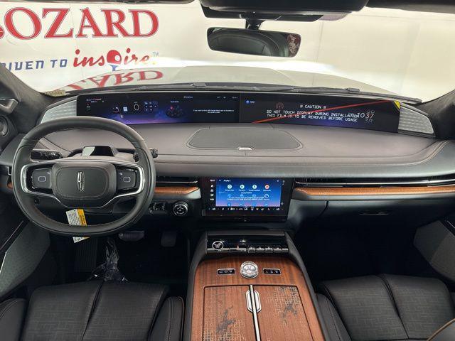 new 2025 Lincoln Navigator car, priced at $121,485