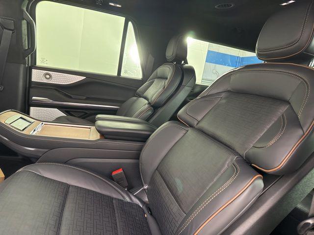 new 2025 Lincoln Navigator car, priced at $121,485
