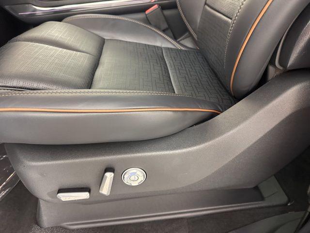 new 2025 Lincoln Navigator car, priced at $121,435