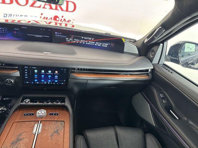 new 2025 Lincoln Navigator car, priced at $121,435