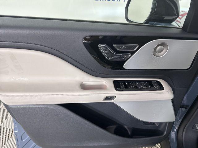 new 2025 Lincoln Aviator car, priced at $71,305