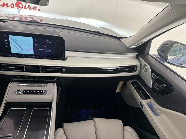 new 2025 Lincoln Aviator car, priced at $71,305