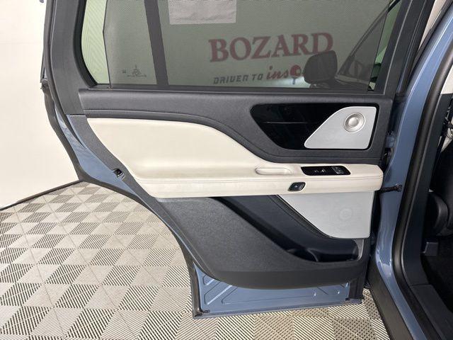 new 2025 Lincoln Aviator car, priced at $71,305