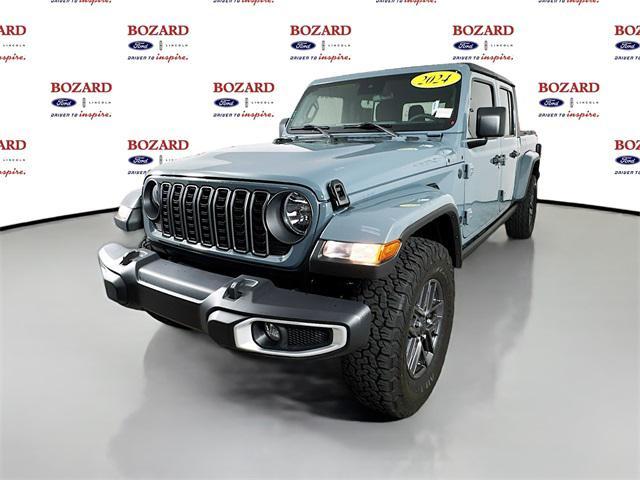 used 2024 Jeep Gladiator car, priced at $39,000