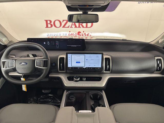 new 2025 Ford Expedition Max car, priced at $69,374