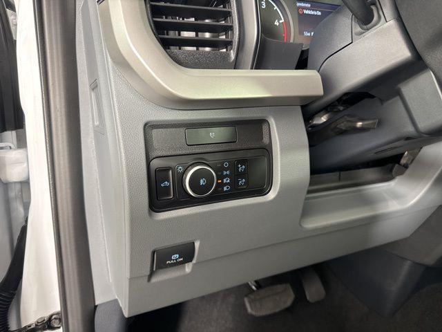 new 2024 Ford F-350 car, priced at $61,330