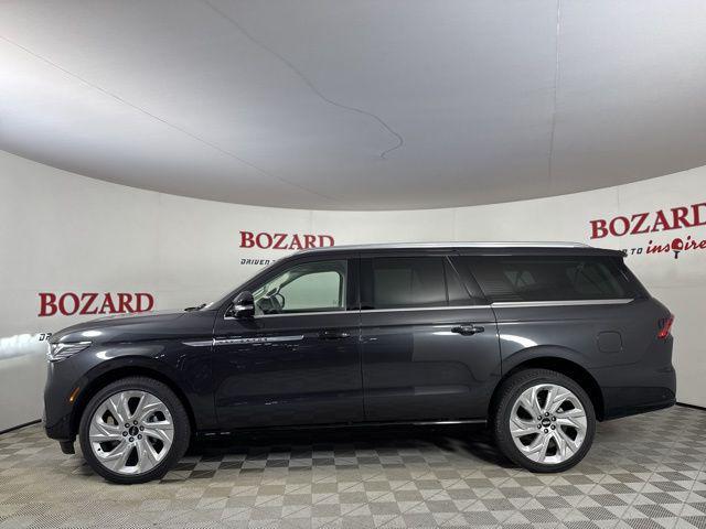 new 2025 Lincoln Navigator car, priced at $105,123
