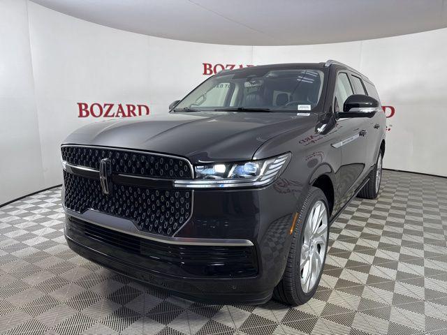 new 2025 Lincoln Navigator car, priced at $105,123