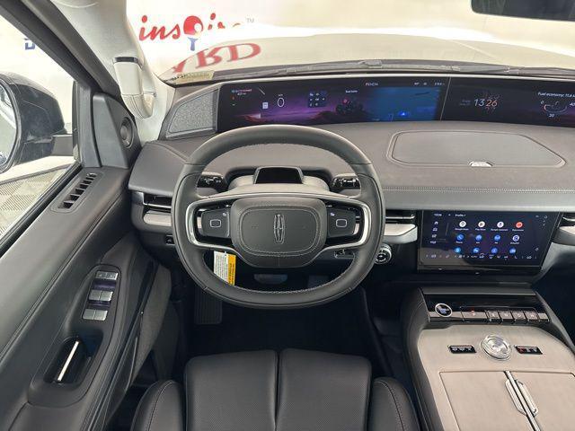 new 2025 Lincoln Navigator car, priced at $105,123