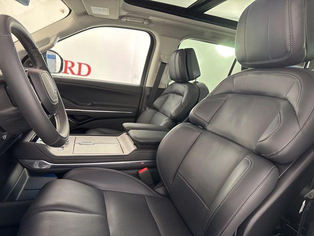 new 2025 Lincoln Navigator car, priced at $105,123