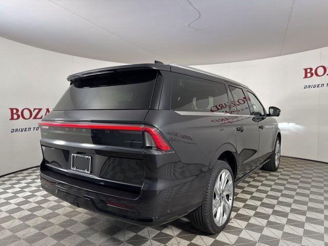 new 2025 Lincoln Navigator car, priced at $105,123