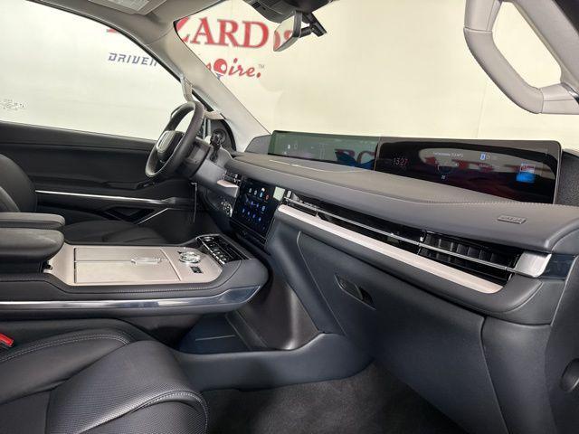 new 2025 Lincoln Navigator car, priced at $105,123