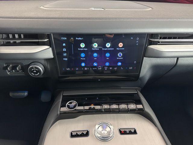 new 2025 Lincoln Navigator car, priced at $105,123