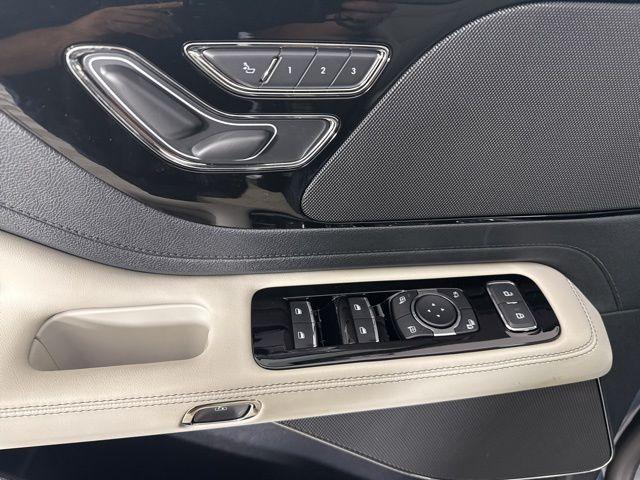 new 2025 Lincoln Aviator car, priced at $59,270