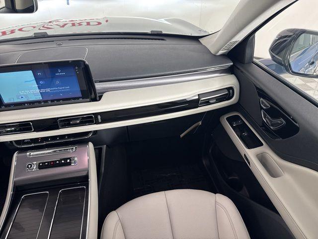 new 2025 Lincoln Aviator car, priced at $59,270