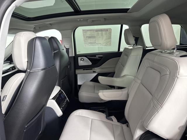 new 2025 Lincoln Aviator car, priced at $77,395