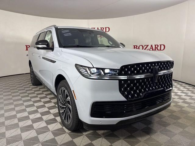 new 2025 Lincoln Navigator car, priced at $123,185