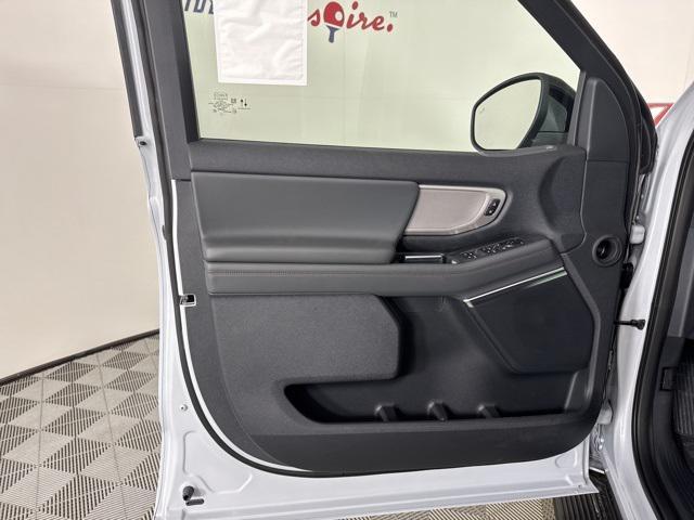 new 2025 Ford Expedition car, priced at $68,270
