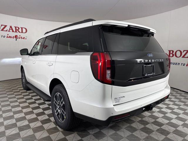 new 2025 Ford Expedition car, priced at $68,572